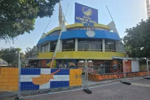 Πορτοκαλί/"Έναρξη εργασιών στο οίκημα!" (Μήνυμα στην Αντρούλλα Βασιλείου)