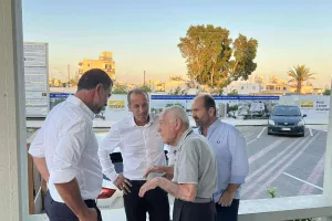 (ΦΩΤΟΣ kerkida) Η ΕΝΠ τίμησε τον ΣΠΟΥΔΑΙΟ Μιχάλη Κωνσταντίνου!