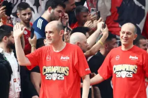 Οι Αγγελόπουλοι ανακοινώνουν συμφωνία με τον εφοπλιστή Τσάκο