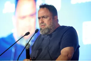 "Θα πρέπει να μειωθούν οι ομάδες στη Super League 2"