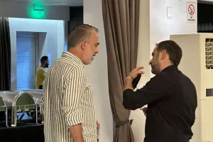 "ΑΛΛΟΥΣ συμπαίκτες"