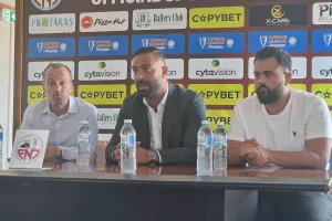 Ξενάγηση για Μίντο & δηλώσεις: "Θα δώσω στους νεαρούς την ευκαιρία να βελτιώσουν το ταλέντο τους"