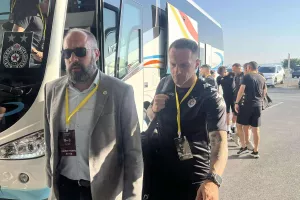 Φώτος από την άφιξη της Παρτίζαν