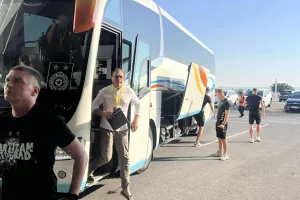 Φώτος από την άφιξη της Παρτίζαν