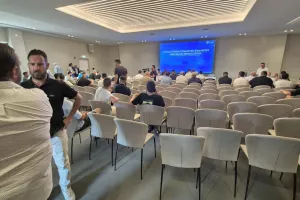 (Φώτος kerkida) Η Γενική Συνέλευση της Ανόρθωσης