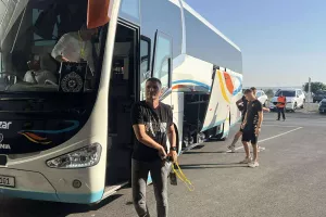 Φώτος από την άφιξη της Παρτίζαν
