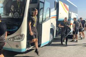 Φώτος από την άφιξη της Παρτίζαν
