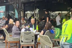 Μαζεύτηκαν και... έτοιμοι για γήπεδο (Φώτος)