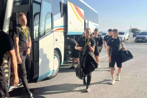 Φώτος από την άφιξη της Παρτίζαν