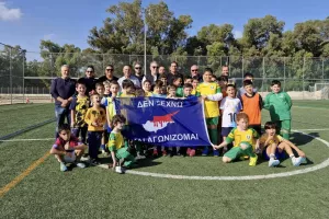 "Μνήμη και τιμή στους ήρωες"