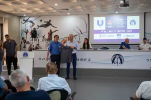 Με θάρρος, τόλμη και περηφάνεια!