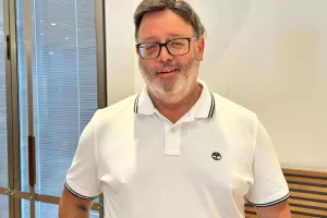 Να ο Craig...