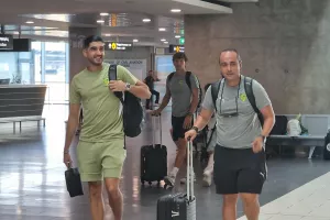 ΑΦΙΞΗ ποδοσφαιριστών/ΦΩΤΟΣ