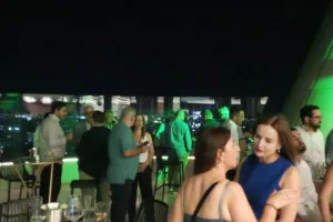 Φαγητό, ποτό και.. βιολί 