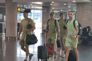 ΑΦΙΞΗ ποδοσφαιριστών/ΦΩΤΟΣ