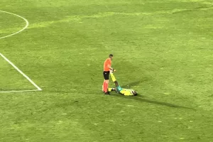 Διαιτητής σε ρόλο... φυσιοθεραπευτή