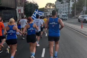 "Ο ΑΠΟΕΛ ΔΕΝ ΞΕΧΝΑ" (φώτος)