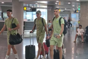 ΑΦΙΞΗ ποδοσφαιριστών/ΦΩΤΟΣ