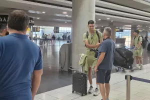 ΑΦΙΞΗ ποδοσφαιριστών/ΦΩΤΟΣ