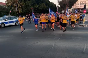 "Ο ΑΠΟΕΛ ΔΕΝ ΞΕΧΝΑ" (φώτος)