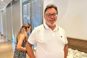 Να ο Craig...