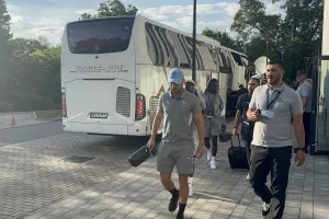 Στο γήπεδο η αποστολή της Πάφος FC (Φώτος kerkida)
