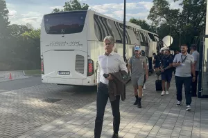 Στο γήπεδο η αποστολή της Πάφος FC (Φώτος kerkida)