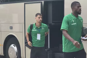 Φώτος kerkida/Έφθασε στο γήπεδο η Ομόνοια