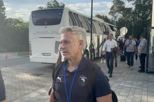 Στο γήπεδο η αποστολή της Πάφος FC (Φώτος kerkida)