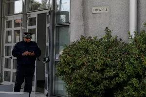  Ξέπλυμα Μαύρου Χρήματος/Έλεγχος σε πολιτικά πρόσωπα και όσοι έκαναν τους ελέγχους