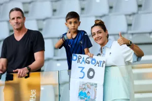 Fan Club... Ντράγκομιρ