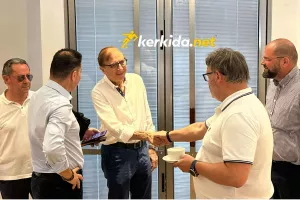 Και με… Ντίμη Κίρζη 
