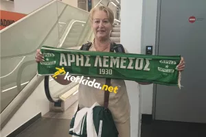 Δίπλα στον Άρη η Έλενα 