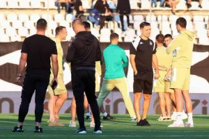 Φώτος/Πάτησε... γρασίδι η ΑΕΚ