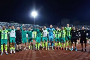 (ΒΙΝΤΕΟ Κerkida) Παίκτες και κόσμος... έγιναν ένα μετά την μεγάλη πρόκριση! 