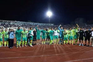 (ΒΙΝΤΕΟ Κerkida) Παίκτες και κόσμος... έγιναν ένα μετά την μεγάλη πρόκριση! 