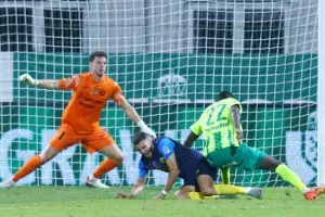 Celje-AEK: Και τώρα στην "Αρένα" για την πρόκριση! (φώτος)