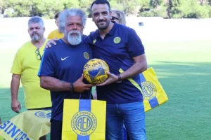 Το Kerkida στην ανοιχτή προπόνηση της ΑΕΛ (Φώτος)