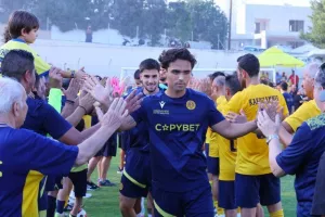 Το Kerkida στην ανοιχτή προπόνηση της ΑΕΛ (Φώτος)