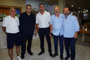 (ΦΩΤΟΣ kerkida) Η ΕΝΠ τίμησε τον ΣΠΟΥΔΑΙΟ Μιχάλη Κωνσταντίνου!