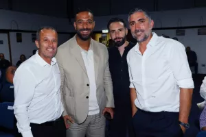 (ΦΩΤΟΣ kerkida) Η ΕΝΠ τίμησε τον ΣΠΟΥΔΑΙΟ Μιχάλη Κωνσταντίνου!