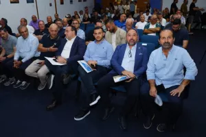 (ΦΩΤΟΣ kerkida) Η ΕΝΠ τίμησε τον ΣΠΟΥΔΑΙΟ Μιχάλη Κωνσταντίνου!