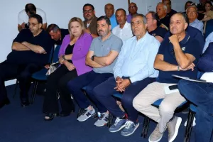 (ΦΩΤΟΣ kerkida) Η ΕΝΠ τίμησε τον ΣΠΟΥΔΑΙΟ Μιχάλη Κωνσταντίνου!