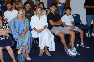(ΦΩΤΟΣ kerkida) Η ΕΝΠ τίμησε τον ΣΠΟΥΔΑΙΟ Μιχάλη Κωνσταντίνου!