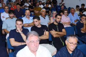(ΦΩΤΟΣ kerkida) Η ΕΝΠ τίμησε τον ΣΠΟΥΔΑΙΟ Μιχάλη Κωνσταντίνου!