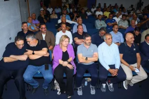 (ΦΩΤΟΣ kerkida) Η ΕΝΠ τίμησε τον ΣΠΟΥΔΑΙΟ Μιχάλη Κωνσταντίνου!