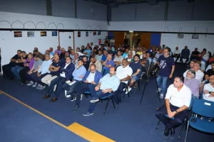 (ΦΩΤΟΣ kerkida) Η ΕΝΠ τίμησε τον ΣΠΟΥΔΑΙΟ Μιχάλη Κωνσταντίνου!