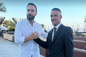 (ΒΙΝΤΕΟ) Deal με τον... "Κουμπάρο"