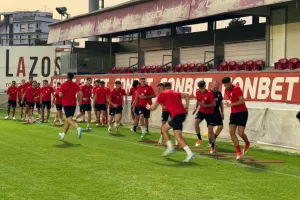 ΦΩΤΟΣ από την ερυθρόλευκη πρώτη 