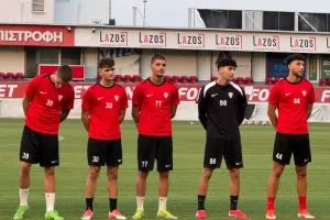 ΦΩΤΟΣ από την ερυθρόλευκη πρώτη 